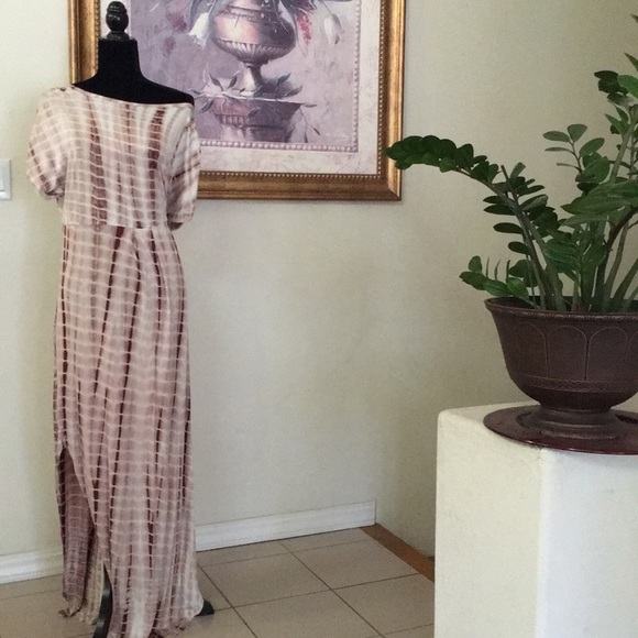 Dresses & Skirts - Tie dye t shirt maxi dress